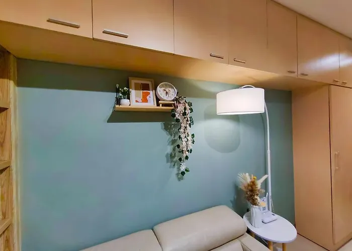 Citispace 1br Condotel At Ridgewood Towers Near Bgc Airport #rw06a